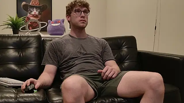 BlueEyedTallGuy94 online show from 10/31/25, 02:08