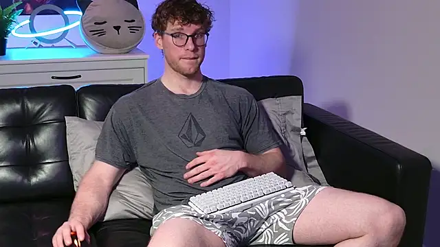 BlueEyedTallGuy94 online show from 11/11/25, 03:01