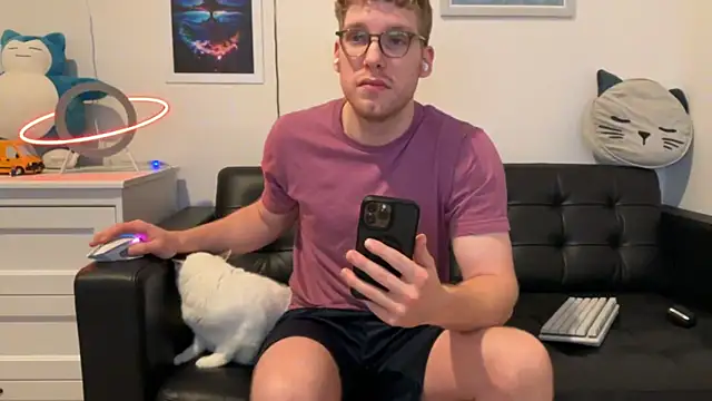 BlueEyedTallGuy94 online show from 12/19/24, 08:55