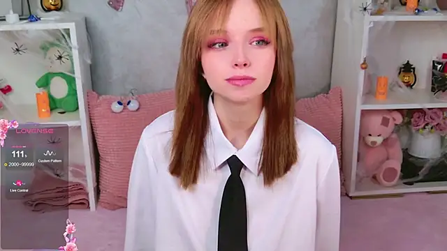 b4by LoL1 online show from 11/05/25, 12:41