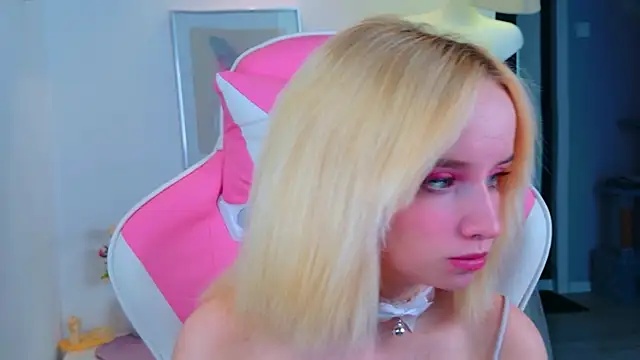 b4by LoL1 online show from 04/16/26, 06:47