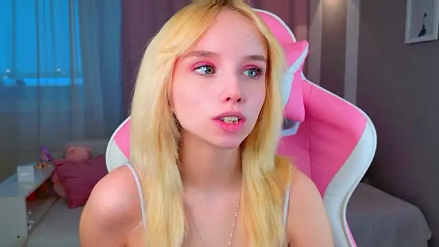 b4by LoL1 online show from 03/01/26, 12:49