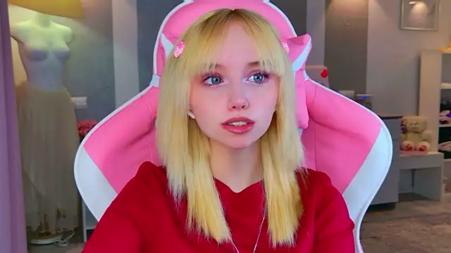 b4by LoL1 online show from 02/12/26, 12:38