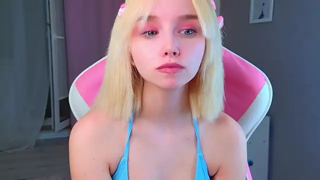 b4by LoL1 online show from 03/27/26, 05:47