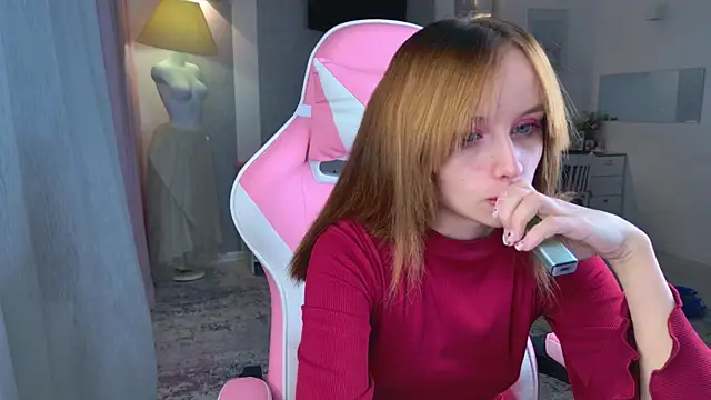 b4by LoL1 online show from 11/15/25, 06:34