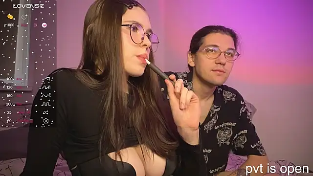 Snapshot of passiondesire_ chatting on 10/02/25, 08:29 passiondesire  online show from 10/02/25, 08:29