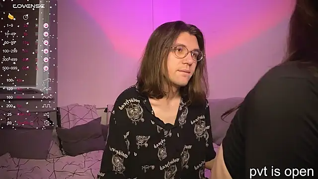 Snapshot of passiondesire_ chatting on 10/05/25, 08:38 passiondesire  online show from 10/05/25, 08:38