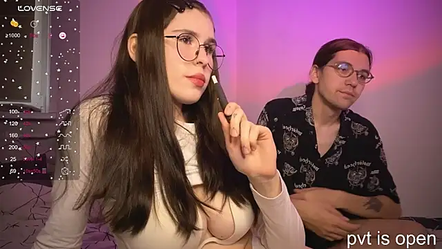 Snapshot of passiondesire_ chatting on 10/03/25, 08:27 passiondesire  online show from 10/03/25, 08:27