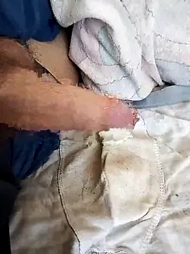 Grig1982 online show from 10/31/25, 07:27