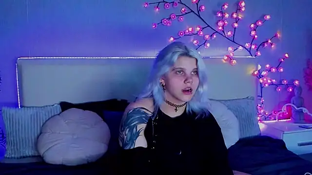 JoannLowe online show from 09/16/25, 07:15