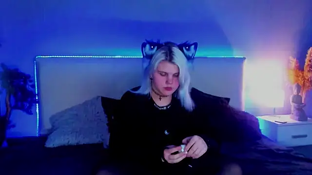 JoannLowe online show from 03/21/25, 09:12