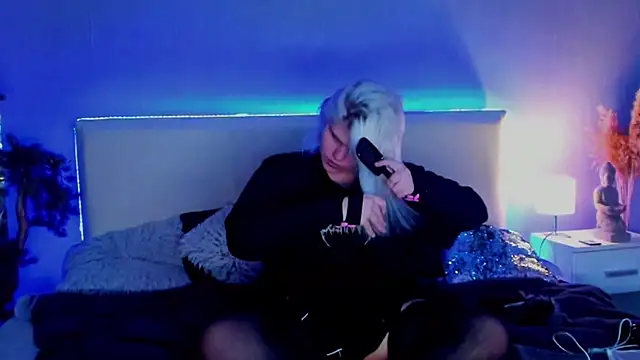 JoannLowe online show from 03/18/25, 02:51