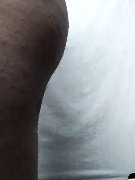 Snapshot of MiamiBang chatting on 03/21/26, 06:12 MiamiBang online show from 03/21/26, 06:12