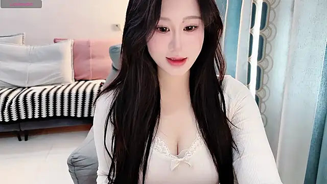 QQ-tutu online show from 10/26/25, 01:50