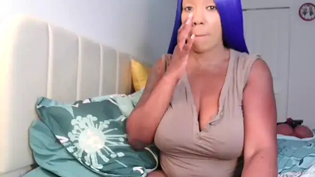 Snapshot of MistressLava_Femdom chatting on 07/17/26, 04:21 MistressLava Femdom online show from 07/17/26, 04:21