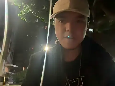 TheDarkPrix online show from 10/28/25, 03:44