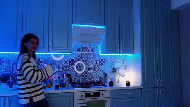 tomorrows day online show from 11/08/25, 09:18