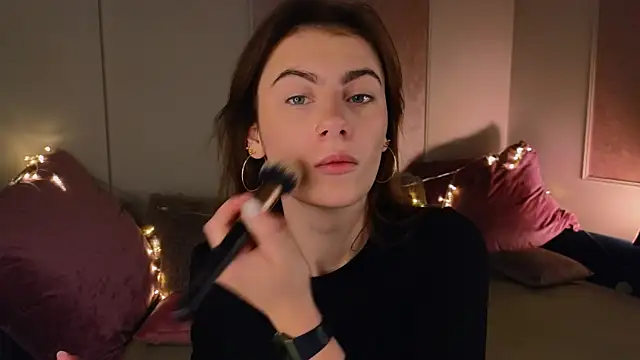 tomorrows day online show from 11/28/25, 09:15