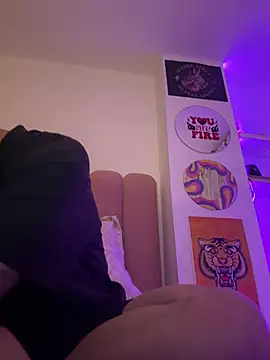 Snapshot of Ashley_Chriss chatting on 02/06/25, 03:27 Ashley Chriss online show from 02/06/25, 03:27