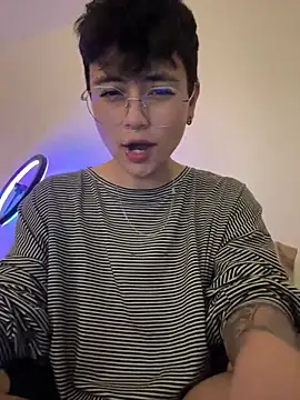 Snapshot of Ashley_Chriss chatting on 03/13/25, 02:05 Ashley Chriss online show from 03/13/25, 02:05