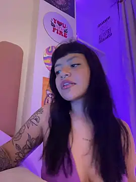 Snapshot of Ashley_Chriss chatting on 02/21/25, 04:51 Ashley Chriss online show from 02/21/25, 04:51