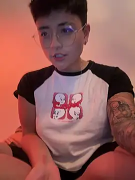 Snapshot of Ashley_Chriss chatting on 01/25/25, 06:23 Ashley Chriss online show from 01/25/25, 06:23