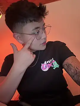 Snapshot of Ashley_Chriss chatting on 01/12/25, 07:11 Ashley Chriss online show from 01/12/25, 07:11