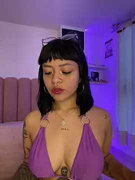 Snapshot of Ashley_Chriss chatting on 03/17/25, 10:51 Ashley Chriss online show from 03/17/25, 10:51