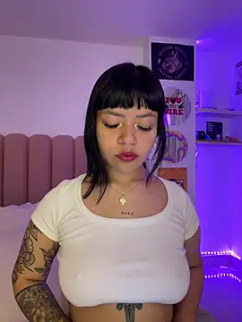 Snapshot of Ashley_Chriss chatting on 03/19/25, 02:05 Ashley Chriss online show from 03/19/25, 02:05