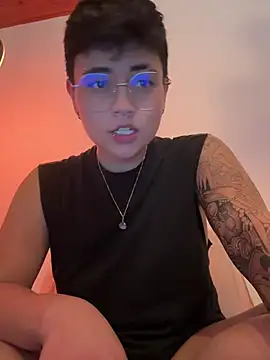 Snapshot of Ashley_Chriss chatting on 01/07/25, 02:31 Ashley Chriss online show from 01/07/25, 02:31