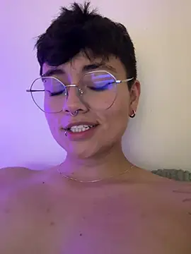 Snapshot of Ashley_Chriss chatting on 02/22/25, 06:17 Ashley Chriss online show from 02/22/25, 06:17