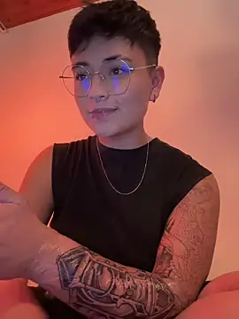 Snapshot of Ashley_Chriss chatting on 01/15/25, 05:50 Ashley Chriss online show from 01/15/25, 05:50