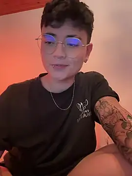 Snapshot of Ashley_Chriss chatting on 01/16/25, 03:12 Ashley Chriss online show from 01/16/25, 03:12