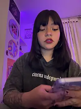 Snapshot of Ashley_Chriss chatting on 09/27/25, 11:33 Ashley Chriss online show from 09/27/25, 11:33