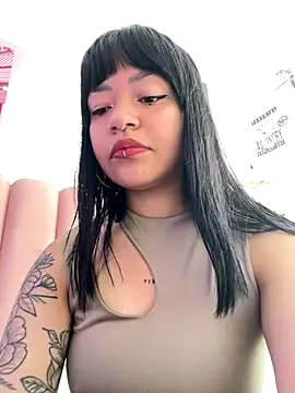 Snapshot of Ashley_Chriss chatting on 10/05/25, 02:30 Ashley Chriss online show from 10/05/25, 02:30