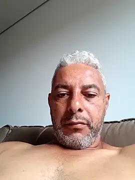 Snapshot of gordonunes chatting on 05/15/26, 02:48 gordonunes online show from 05/15/26, 02:48