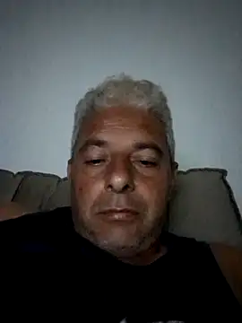 Snapshot of gordonunes chatting on 06/18/26, 01:59 gordonunes online show from 06/18/26, 01:59