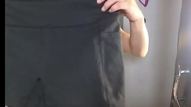 Snapshot of hikary_hall chatting on 11/17/25, 05:22 hikary hall online show from 11/17/25, 05:22