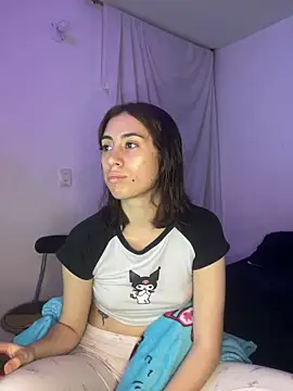 Snapshot of Catyloves chatting on 02/02/25, 03:32 Catyloves online show from 02/02/25, 03:32
