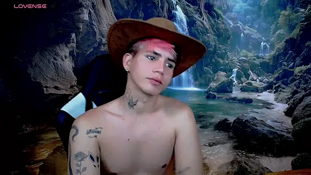 Snapshot of Tayson_Rivers chatting on 02/03/26, 06:33 Tayson Rivers online show from 02/03/26, 06:33