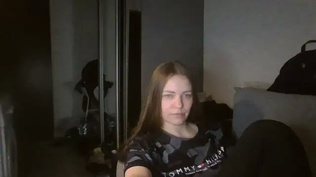 AnnaDiamond1 online show from 04/07/26, 10:33