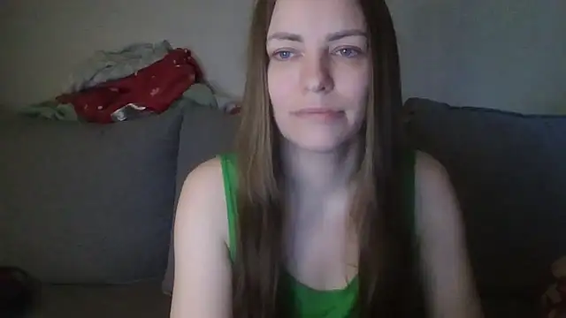 AnnaDiamond1 online show from 04/22/26, 10:11