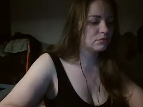 Snapshot of AnnaDiamond1 chatting on 02/17/25, 06:28 AnnaDiamond1 online show from 02/17/25, 06:28