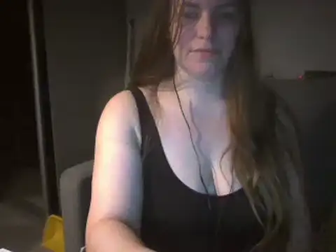 Snapshot of AnnaDiamond1 chatting on 03/07/25, 10:21 AnnaDiamond1 online show from 03/07/25, 10:21