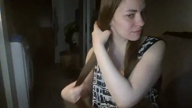 AnnaDiamond1 online show from 05/10/26, 08:44