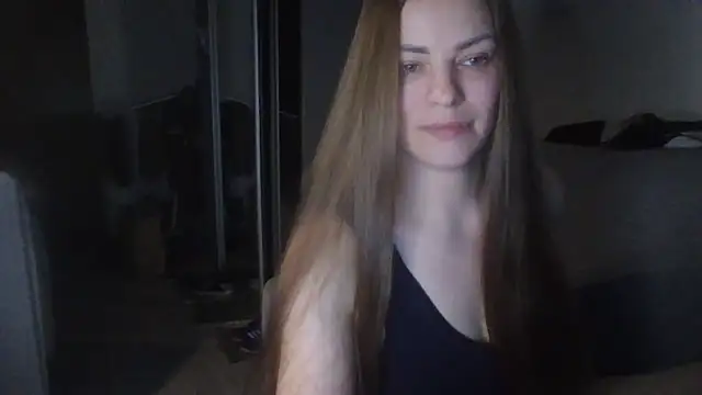 AnnaDiamond1 online show from 05/07/26, 09:18