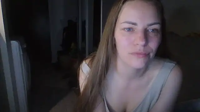 Snapshot of AnnaDiamond1 chatting on 06/28/26, 07:42 AnnaDiamond1 online show from 06/28/26, 07:42