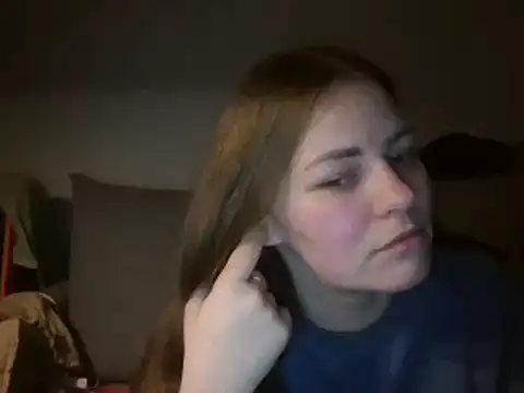 Snapshot of AnnaDiamond1 chatting on 02/21/25, 02:06 AnnaDiamond1 online show from 02/21/25, 02:06