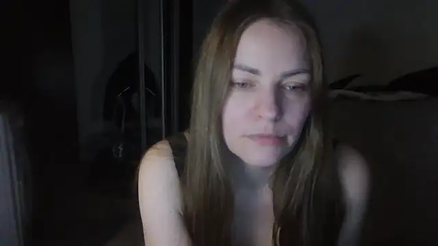 AnnaDiamond1 online show from 04/09/26, 09:43