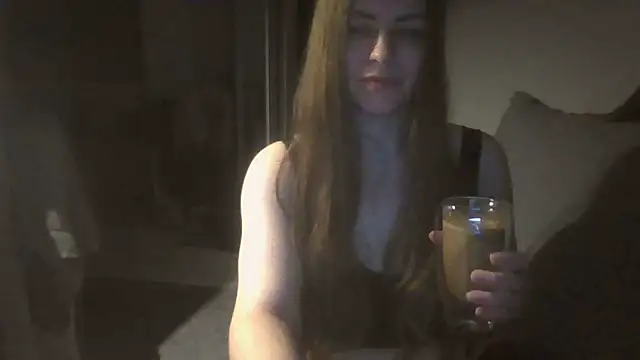 Snapshot of AnnaDiamond1 chatting on 10/02/25, 10:24 AnnaDiamond1 online show from 10/02/25, 10:24
